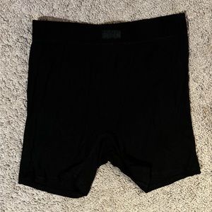 Skims Lounge Shorts Onyx M